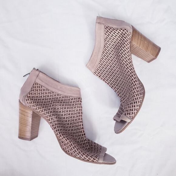 RON WHITE Shyla Perforated Laser-Cut Nappa Leather Peep Toe Ankle Booties Latte - Picture 8 of 10